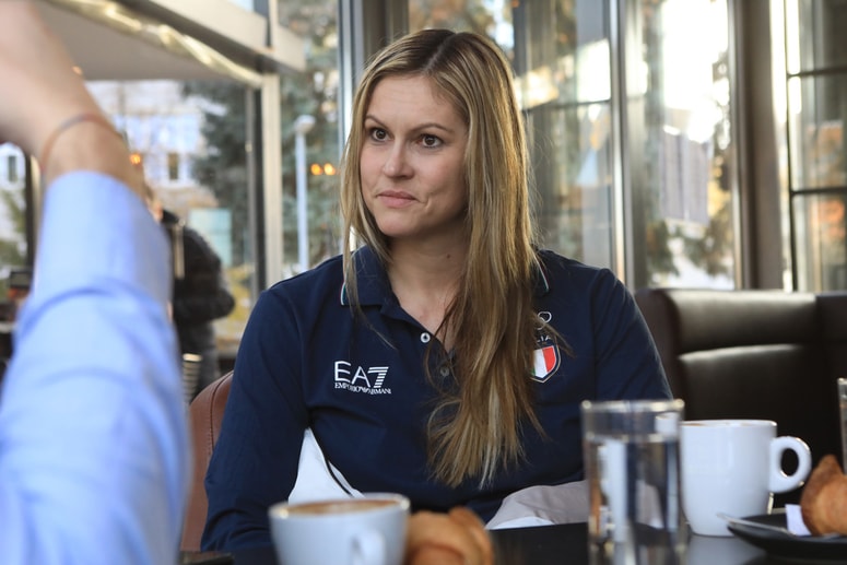 "Poveselili smo se ob kolajni, a vemo, da je to le ena stopnička v karieri," o nedavnem uspehu Katje Fain njena mama in trenerka Metka Sparavec. 
