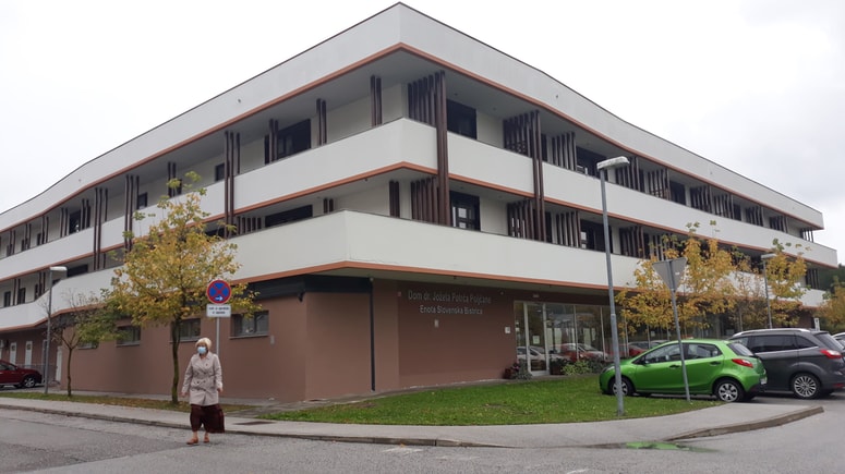 Danes in jutri bodo testirali zaposlene, ki so bili v kontaktu z zaposlenim, ki je bil pozitiven na novi koronavirus.