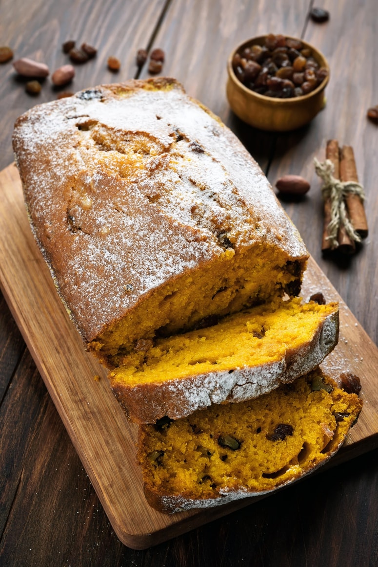 Glavna fotografija članka:(RECEPT) Bučni kruh z brusnicami in orehi