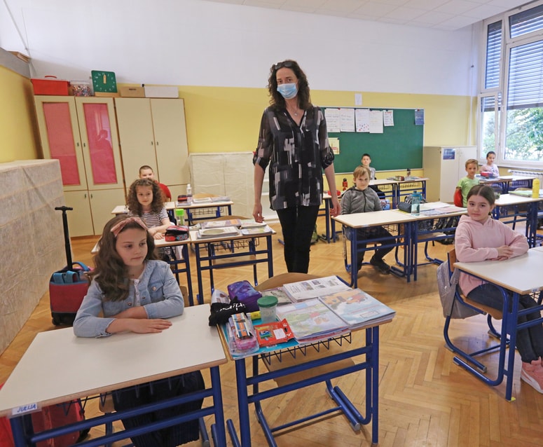 Nič ne more nadomestiti pouka v razredu. 