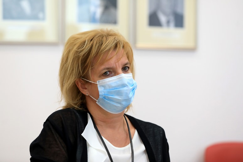 Beovićeva pravi, da se v svetovalni skupini bolj nagibajo k tarčnemu testiranju najbolj ogroženih skupin.