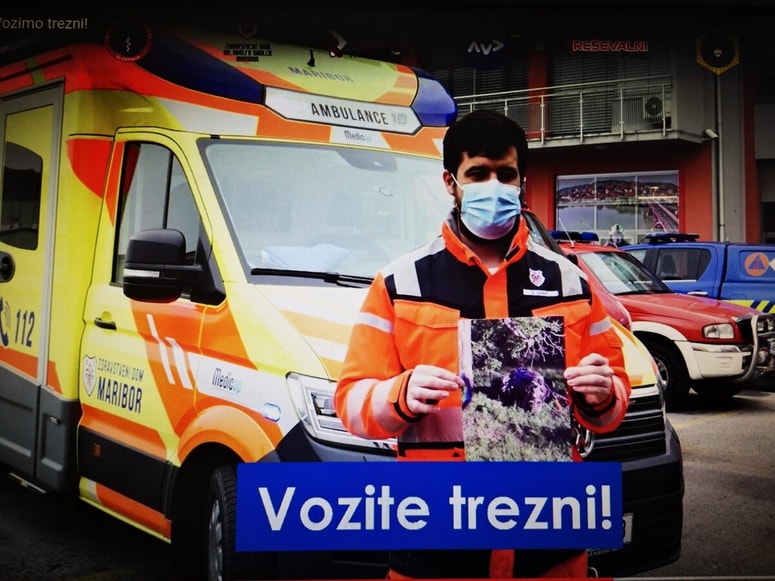 Tisti, ki so prvi na kraju nesreče, pozivajo: Vozite trezni! Foto: AVP