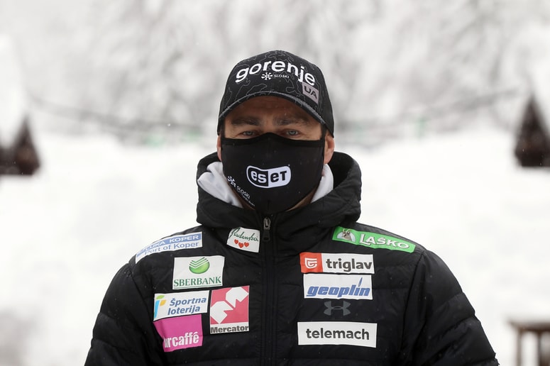 Bertoncelj se je umaknil sam.