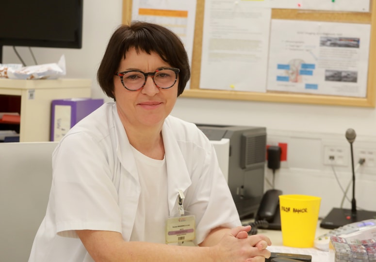 Glavna fotografija članka:Revmatologinja Suzana Gradišnik: Zdravnica sem, ne policistka