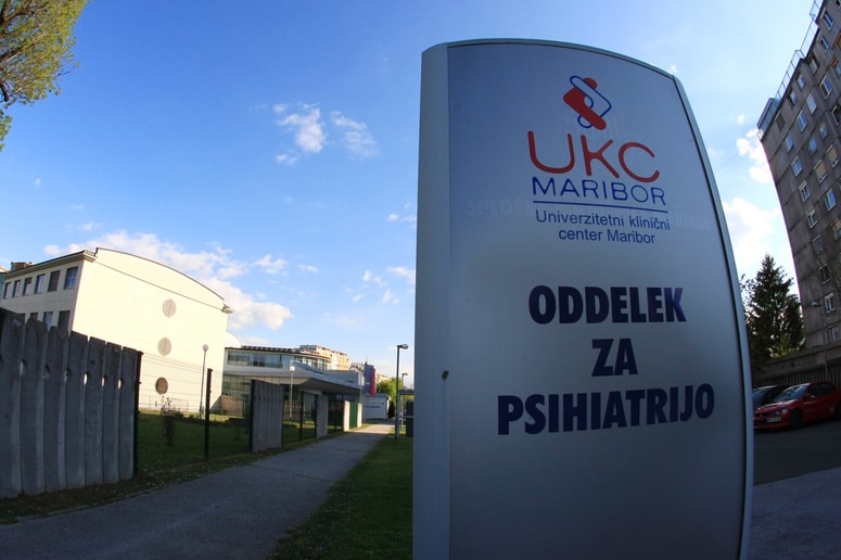 Glavna fotografija članka:Na mariborski psihiatriji poskušala zadušiti pacientko. Tega ni naredila prvič