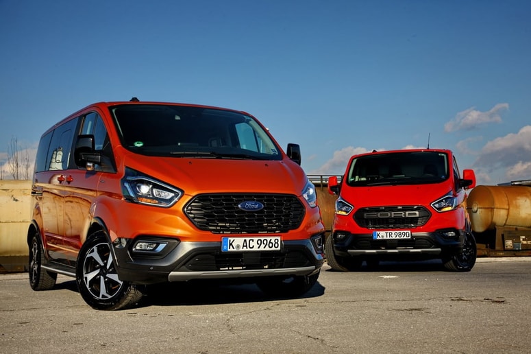 Tourneo custom active (levo) in custom trail: dve stopnji dostavniškega pustolovstva po fordovsko Foto: Vinko KERNC