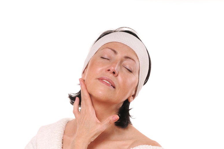 Zelo pomembno je piti veliko vode. Prav tako je pomembna prehrana. Uživati moramo čim manj živil, ki povzročajo kislost, to so predvsem beli kruh, sladkor, pa meso, riž in testenine.