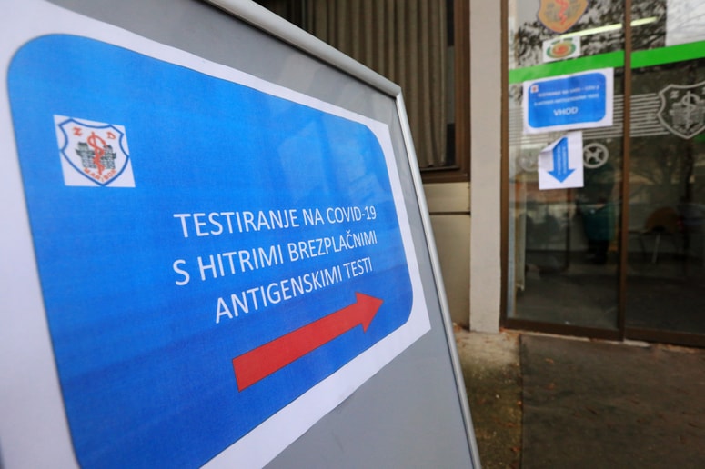 Glavna fotografija članka:Ali drži domneva, da bi lahko obstajala tudi že slovenska, bolj kužna varianta koronavirusa?