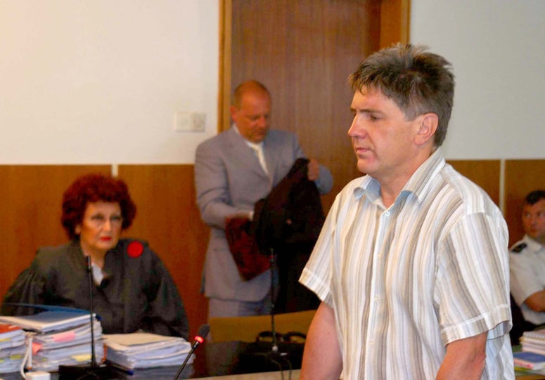 Glavna fotografija članka:Premier Janša, ne sprašujte nas, če se spomnimo napada na Mira Petka