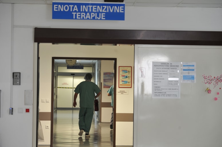 Zaradi epidemije je murskosoboška bolnišnica zaposlenim izplačala dodatke v višini 6,7 milijona evrov, kar je vplivalo na likvidnost. 