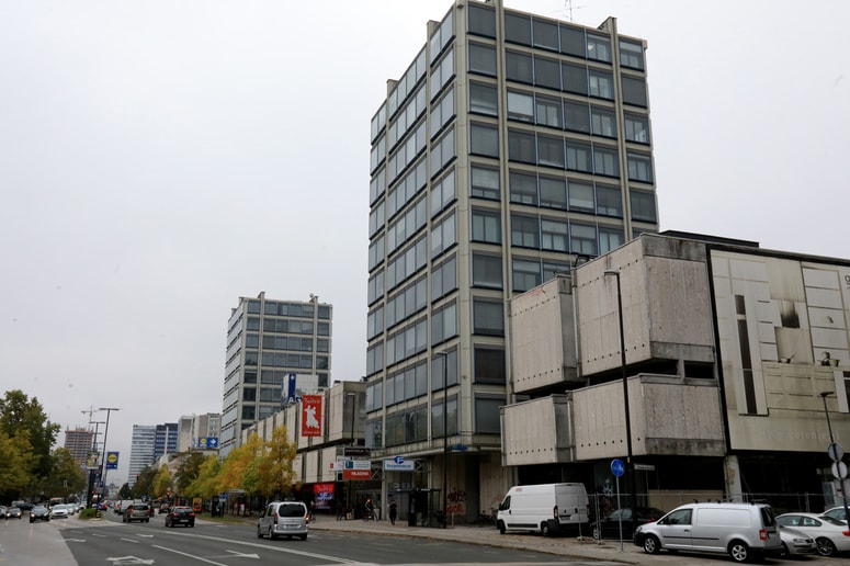 Poštni nabiralnik družbe Logsic, d.o.o., je bil na Dunjaski cesti 51. Foto: Robert BALEN