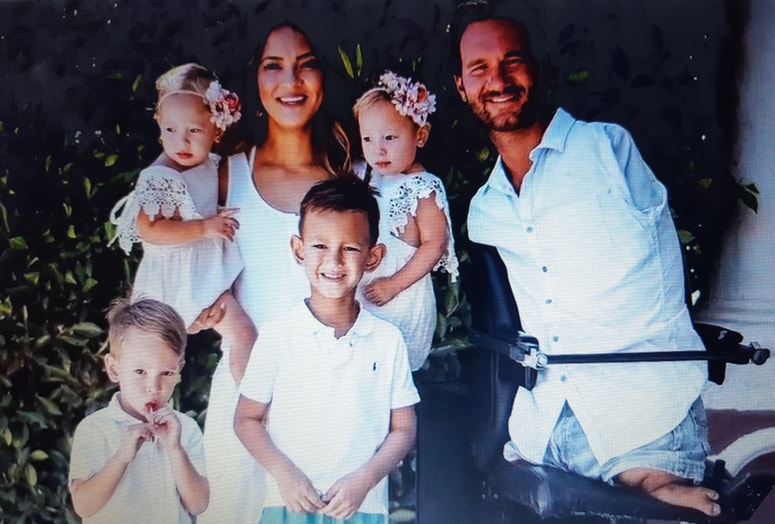 Nick Vujicic z družino Foto: Zaživi življenje