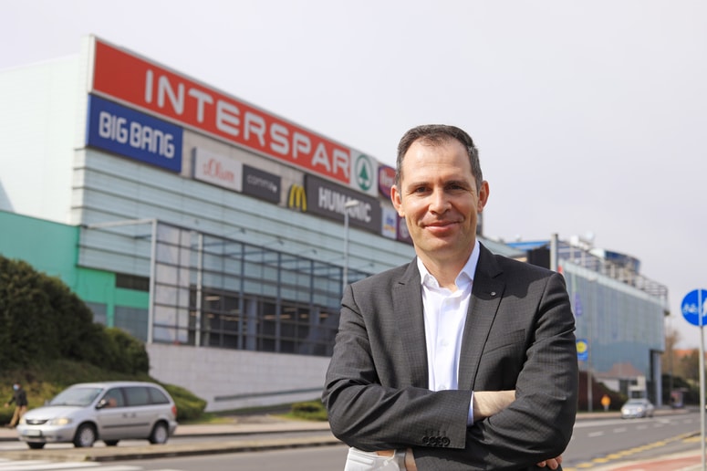 David Kovačič, generalni direktor Spara Slovenija: "Po kriteriju obsega slovenskih izdelkov na trgovskih policah in sodelovanja s slovenskimi dobavitelji bi bili med slovenskimi trgovci danes gotovo na prvem mestu."
Foto: Andrej PETELINŠEK
