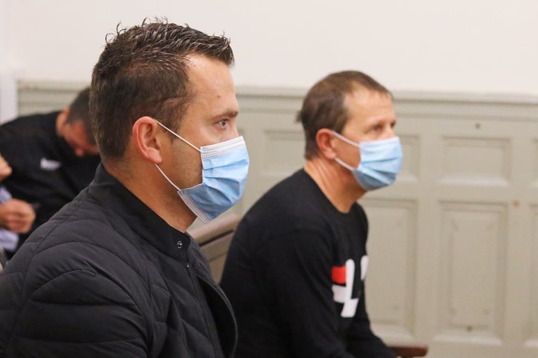 Igor Šalamun (desno) in Boris Špes vztrajata, da očitanega nista zakrivila. Foto: Andrej PETELINŠEK