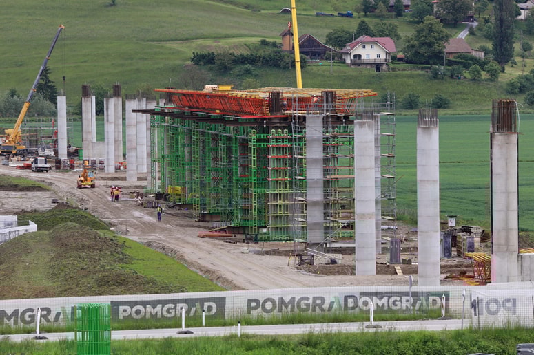 Z 800 metri dolžine bo novi viadukt v Pesnici najdaljši železniški viadukt v Sloveniji. Foto: Andrej PETELINŠEK