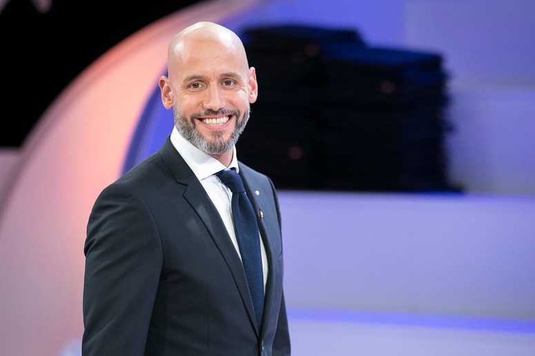 Glavna fotografija članka:(FOTO) Peter Poles pobasal družino in zapustil Slovenijo. Že nekaj tednov so srečni v tej državi