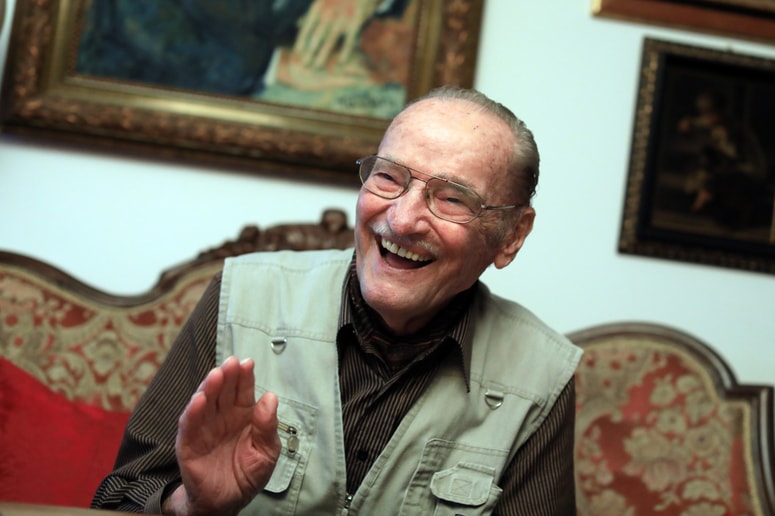 Glavna fotografija članka:Poslovil se je Franc Sever – Franta. "Tovariši se rodijo, najdeš jih v stiski ..."