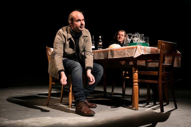 Gregor Zorc in Matej Recer v predstavi Kako smo prišli do sem? 