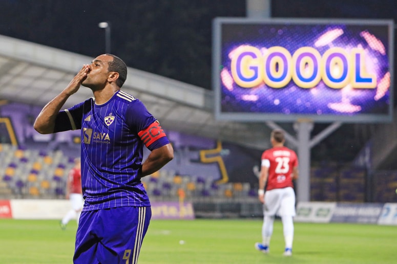 Glavna fotografija članka:Marcos Tavares (s cmokom v grlu) potrdil: To bo moja zadnja sezona