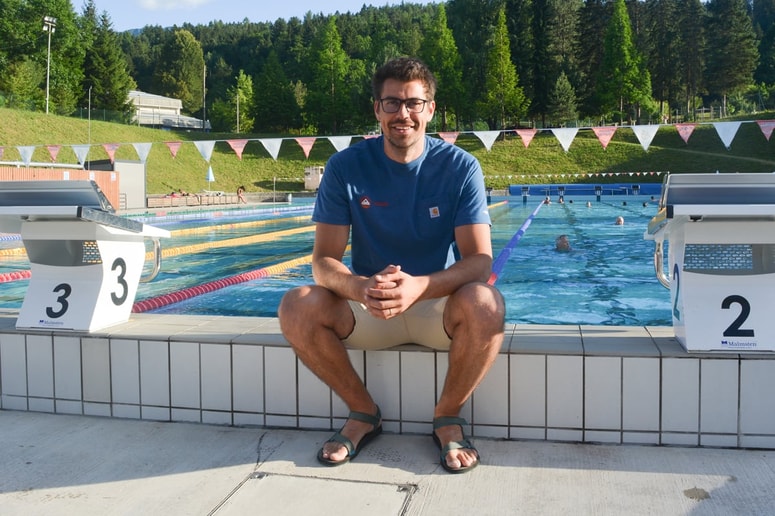 "Se mi zdi, kot da nikoli ne bi odšel. Kot da bi nekaj dni prespal in se vrnil," pravi Damir Dugonić. Foto: Nejc STROJNIK