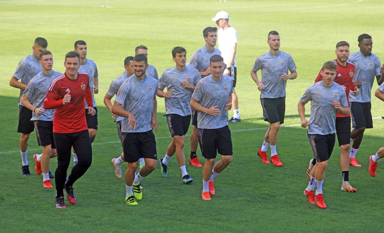 Nogometaši čutijo, da je v Mariboru zaradi evropske tekme naelektreno vzdušje. Foto: Sašo BIZJAK