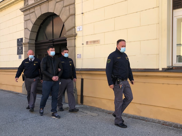 Glavna fotografija članka:Silvo Drevenšek je priznal umor žene, tasta in tašče v Gerečji vasi. Tožilka je, tako kot prijatelji žrtev, zahtevala zanj dosmrtni zapor
