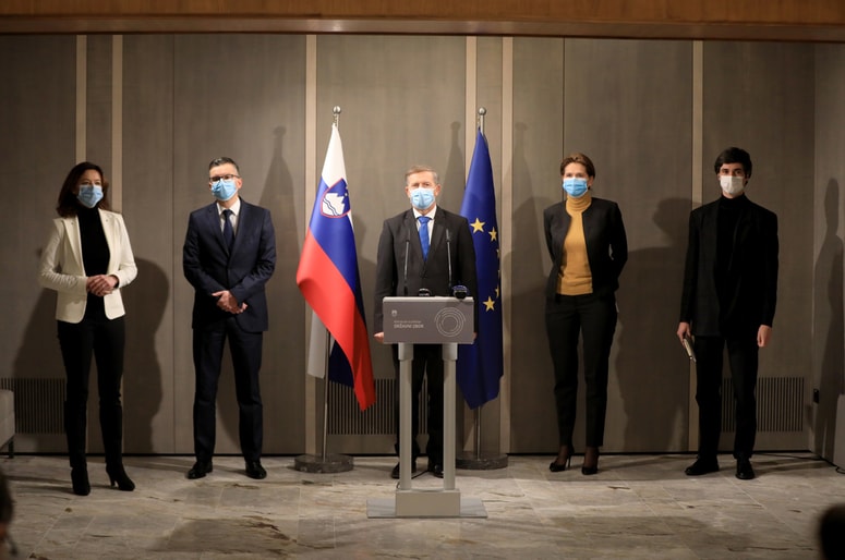 Če bi bile volitve to nedeljo, bi koalicija KUL (SD, LMŠ, Levica, SAB) z Desusom osvojila večino in s 54 poslanci brez težav oblikovala vlado. 