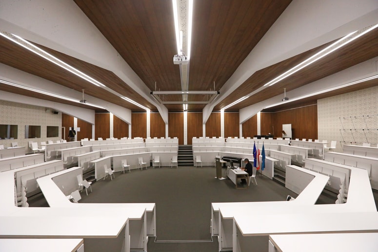 Glavna fotografija članka:(POLEMIKA) O žrtvah ali zakaj sem izstopil iz Visokošolskega sindikata
