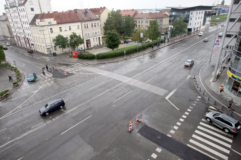 Križišče Titove ceste in Ulice heroja Bračiča še brez krožišča, 2009 