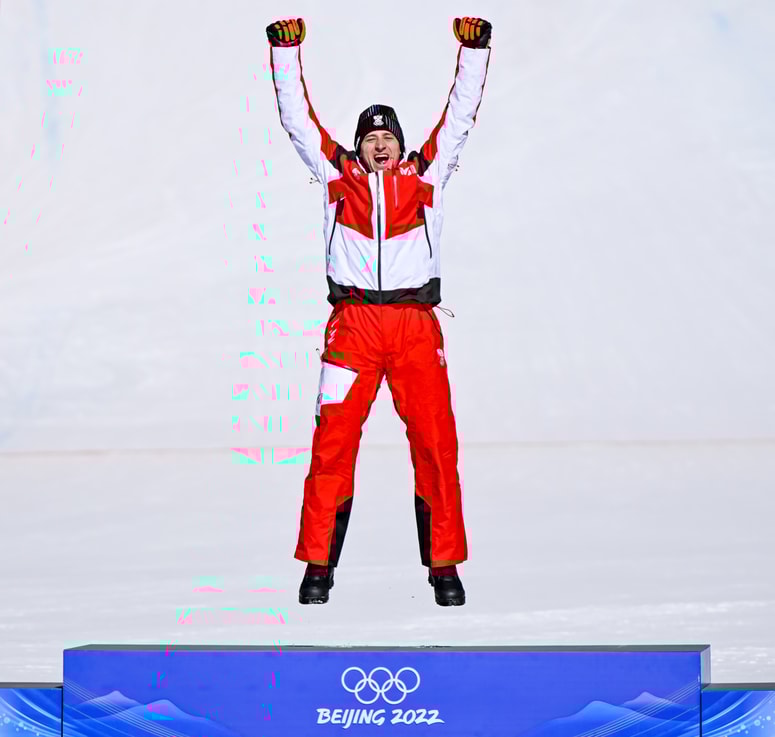 Glavna fotografija članka:Avstrijec Mayer ubranil naslov z najmanjšo razliko na olimpijskih superveleslalomih
