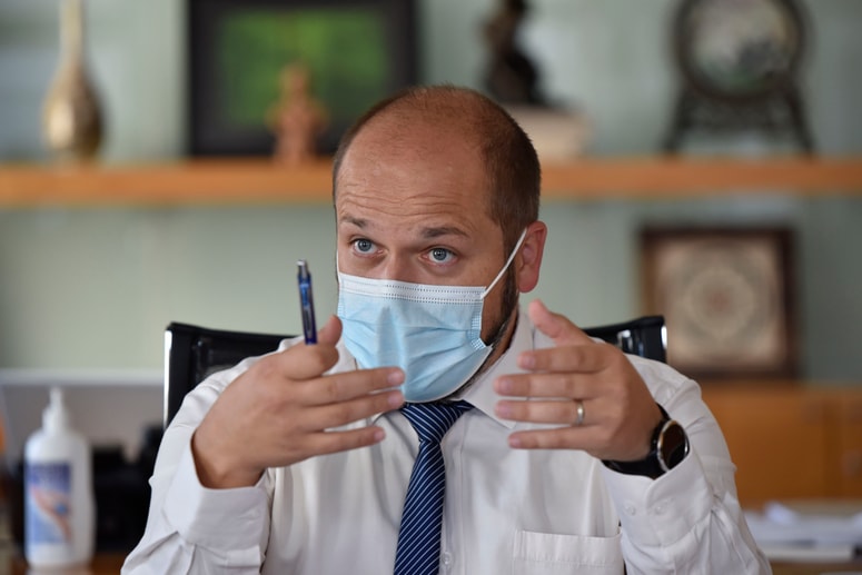 Glavna fotografija članka:Poklukar pravi, da vrha petega vala epidemije še nismo dosegli, ministrstvo: Storili bomo vse, da vrtci in šole ostanejo odprti
