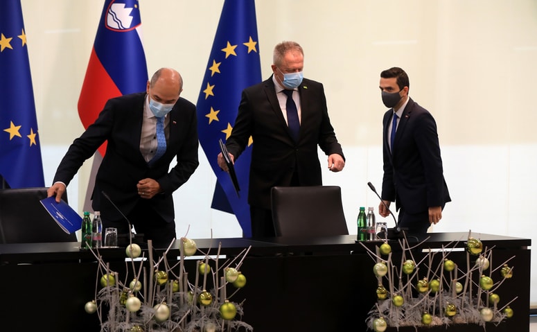 Glavna fotografija članka:Hojs predlaga ukinitev vseh ukrepov, vlada bo o tem odločala danes: Obetajo se spremembe v gostinstvu, šolah ...
