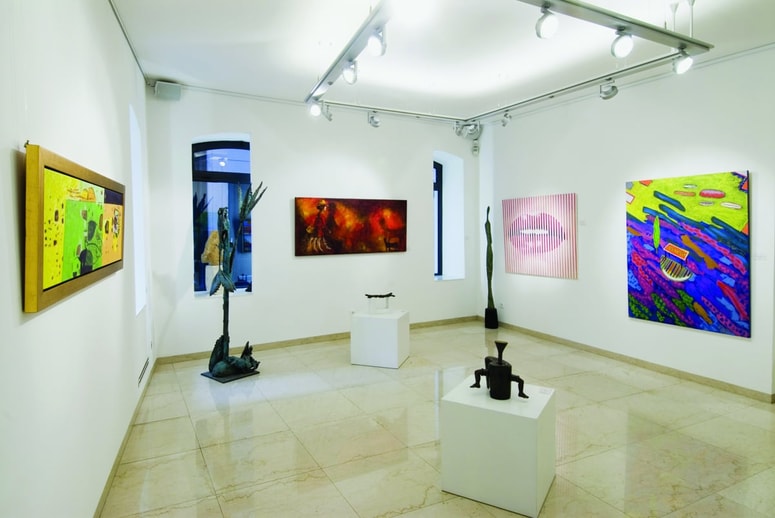 Cene slovenskih klasikov v Galeriji Hest dosegajo tudi po več 10.000 evrov,
trenutno najdražja slika v galeriji je vredna 85.000 evrov. 