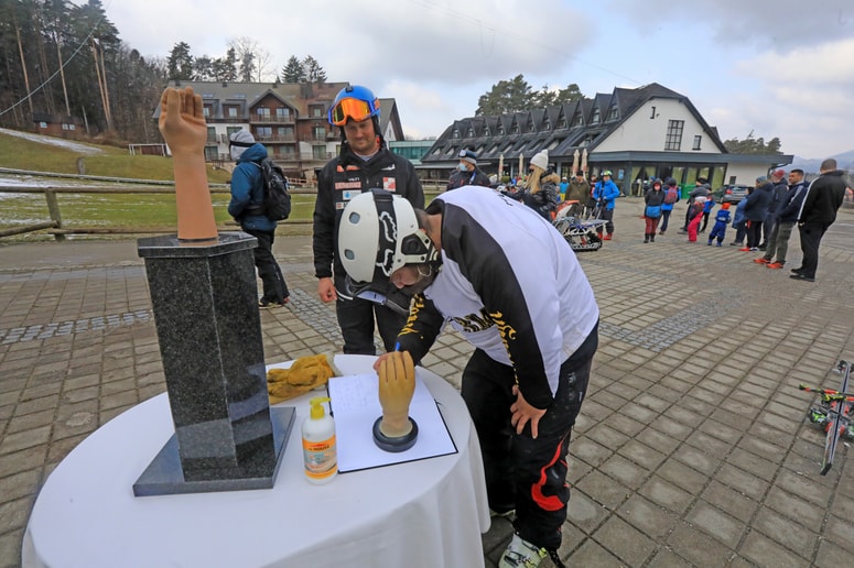Glavna fotografija članka:(FOTO) 7. Kros za Puklovo roko: "To je spomin na našega sodelavca in prijatelja"