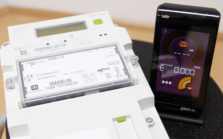 Glavna fotografija članka:(INFOGRAFIKA) Elektrika se vse bolj draži: Povprečni gospodinjski odjemalec bo letno plačal okoli 100 evrov več
