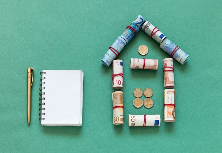 Glavna fotografija članka:(POGLED) Jože P. Damijan: Kako huda bo recesija, če sploh?