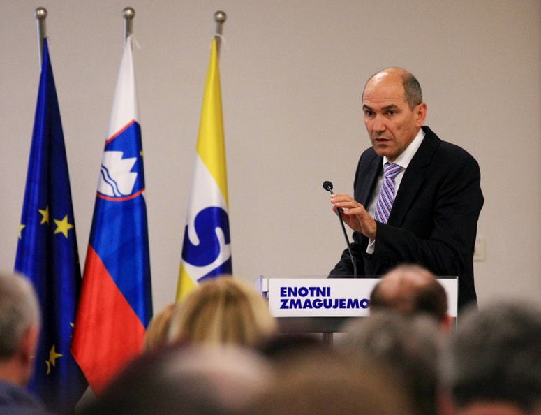 V stranki SDS z Janezom Janšo na čelu pripisujejo večino razlogov za njihove neuspehe medijem. 