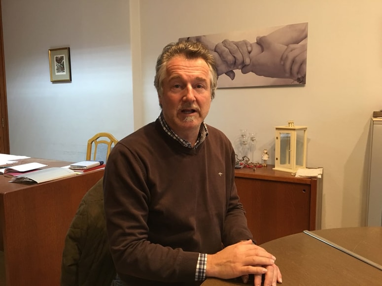 "Nekaterim se zdi, da s tem pretiravamo, ampak jaz mislim, da to slovenski narodni skupnosti ne škoduje, nasprotno, ljudje se držijo za glavo, kako je kaj takega danes še mogoče," pravi Franc Jožef Smrtnik.