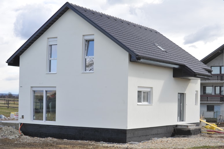 Če je zemljišče že opredeljeno kot stavbno, se sprememba namembnosti ne bi smela zaračunati. 