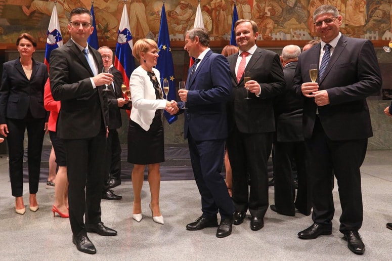 V znotrajstrankarski vojni med Pivčevo in Erjavcem, ki se je prenesla tudi na afero SRIPT, bo moral odločiti predsednik vlade Šarec. 