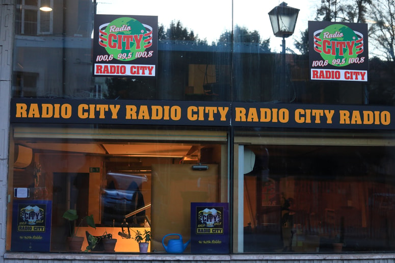 Glavna fotografija članka:Madžari potrdili: Kupili smo mariborski Radio City. Kdo so novi lastniki?
