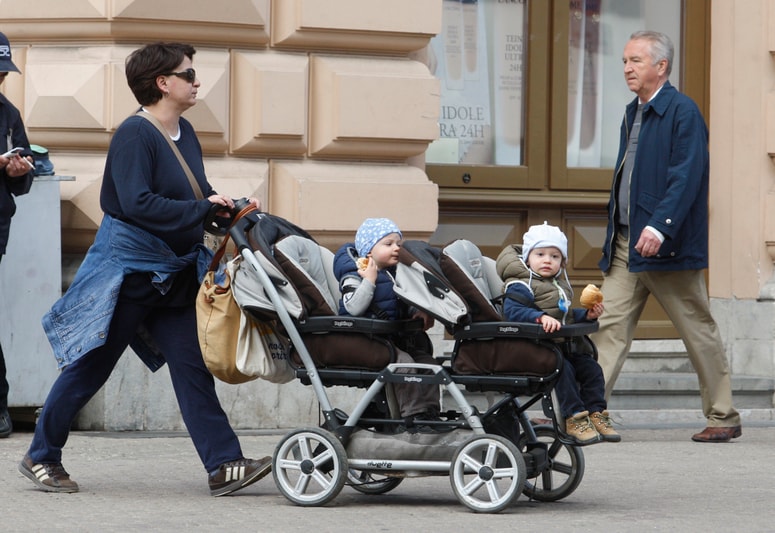 Vsako leto se s 1. marcem uskladijo socialni transferji z rastjo stroškov življenjskih potrebščin v preteklem letu ali z inflacijo.
