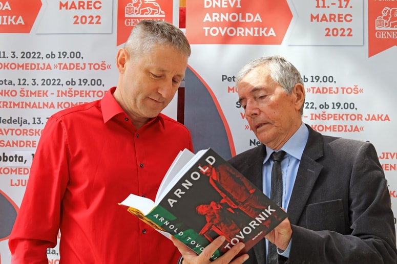 Miha Kranjčević in Marko Košir, ki je pred štirimi leti spisal že obsežno delo o Arnoldu Tovorniku. 
