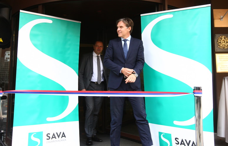 David Kastelic odhaja iz Zavarovalnice Sava v Grawe takoj po izteku mandata v začetku maja. Na njegovo mesto pa prihaja Jošt Dolničar iz uprave Save RE.
