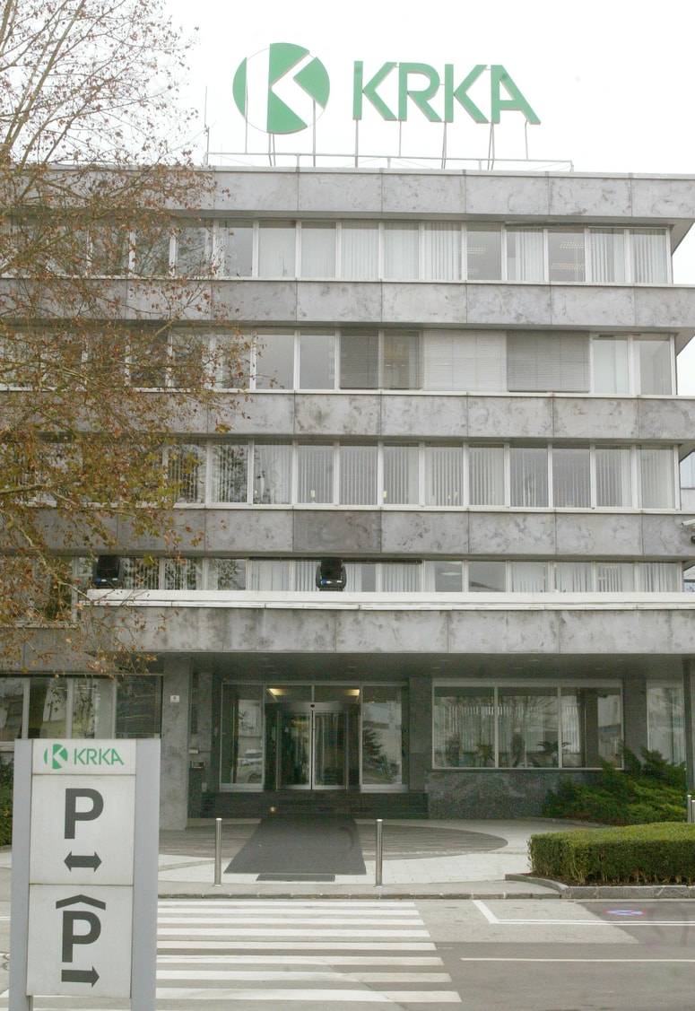 V Krki skušajo omejiti vplive na trgih Ukrajine in Rusije, na roko pa jim gre tudi, da zdravila ne sodijo med sankcije ne s strani Rusije in ne zahodnih držav.
