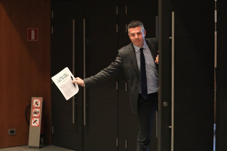 Glavna fotografija članka:Nemec obtožil Janšo, da ogroža arbitražni sporazum. Slovenski ribiči nasprotujejo območju skupnega ribolova
