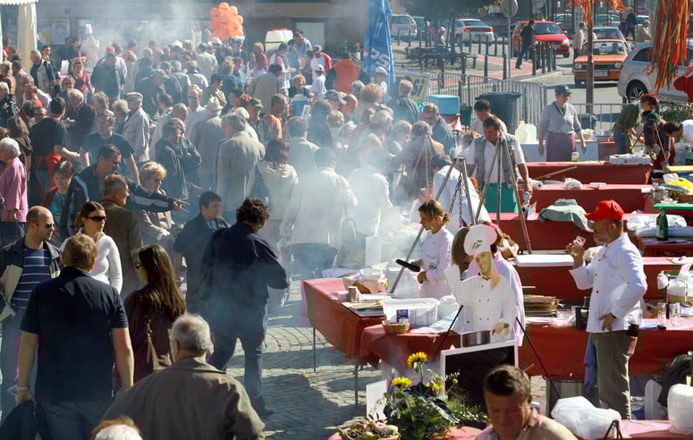 Kuhanje v kotličkih na Glavnem trgu je bilo pred leti ena osrednjih atrakcij Festivala Stare trte.
