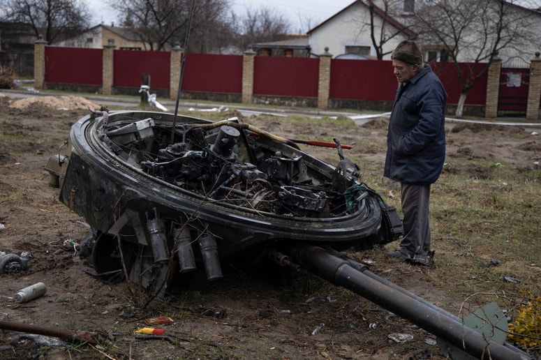 Ukrajinska vojska je s protioklepnim orožjem, pretežno zahodnim, po lastnih navedbah uničila več kot 500 ruskih tankov.
