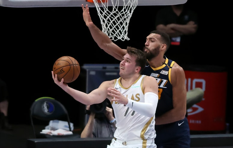 Čeprav je Rudy Gobert trikratni najboljši obrambni košarkar lige, bo imel spet težave - z Luko Dončićem. 