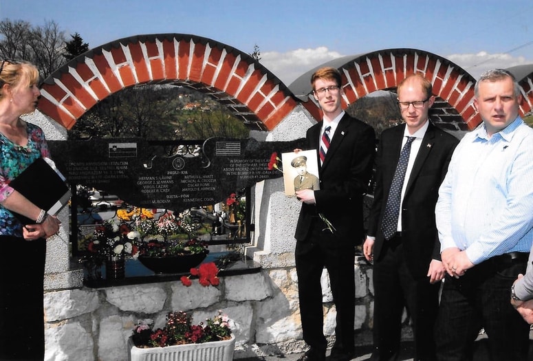 Svojci Oscarja Rome so pred leti sami poiskali Verdeva (skrajno desno).
